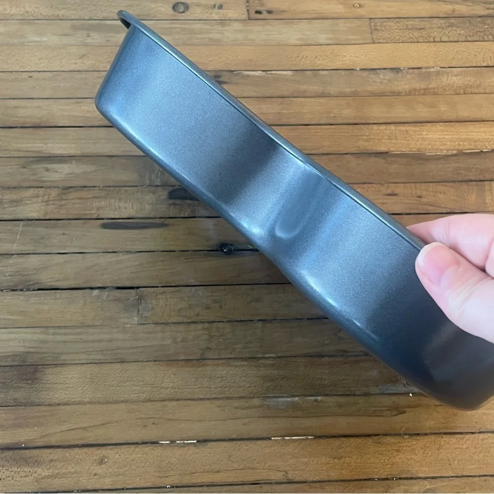 Wilton Bunny Rabbit Non-stick Cake Pan Mold #2105-0651 - Picture 3 of 4